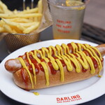 DARLING ONE MORE HOTDOG - クラシック (￥950)、COMBO SET (￥600)