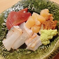 すが弥 - カツオ、小柱、明石の鮃とその縁側