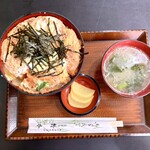 鈴本食堂 - 煮カツ丼　1,000円
