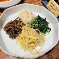 焼肉USON - ナムル盛り合わせ