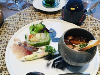 Kajuaru Furenchi Ami - 季節野菜のテリーヌ／カンパチのマリネ　サラダ仕立て