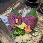 魚と旬菜と日本酒　炙りのどまん中 - 馬刺盛り