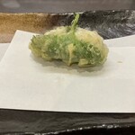 天ぷら鉄板料理 天旬 - 生しらすの大葉まき
