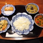 メナムのほとり - Bセット（1230円）※カレーはグリーンカレーを選択