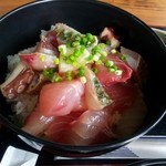 海人の台所 お魚屋 - 日替わり海鮮丼