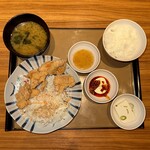 やよい軒 - 極みから揚げ定食［2種の濃厚だれ］（4個）【870円】