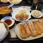 王子西安鍋貼館 - 料理写真:鍋貼スープ餃子定食