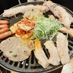 Yakiniku Kankokuryouri Yaku Yaku Shokudou - 