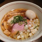 麺や 虎徹 - 虎徹そば（醤油・手もみ麺）味玉トッピング