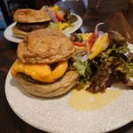 常陸野ブルーイング - 常陸野WAGYUバーガーとチーズバーガー