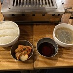 Sumibiyakiniku Ushi Waka - 焼肉定食