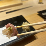 たか吉の鮨 - 食べやすく切ってもらった