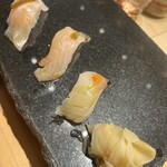 たか吉の鮨 - 白身魚の食べ比べ