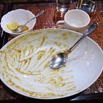 アーモンド - カレーライス（大盛）1,050円（サラダ、スープ、コーヒー付き）