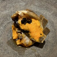TOMONO - 上海蟹雌　50年物の紹興酒漬け
                    内子と蟹みそ