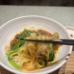 Sumibikushi Yaki Sakaba Shizuku - 麺リフト