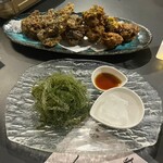 アグー豚と水晶鍋 沖縄逸品料理 しゃぶ前屋 - もずく天ぷらと海ぶどう