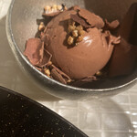 ベージュ アラン・デュカス 東京 - 