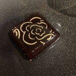 ベージュ アラン・デュカス 東京 - 