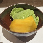 Sumibito Sake Shingetsu - デザートは抹茶のアイスクリームと柿。