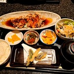 Foods bar 栞屋 - とり唐マーボ御膳