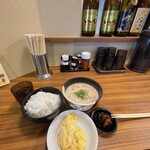 老虎苑 - かす汁定食とスクランブル玉子
