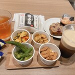 TSUTAYA BOOKSTORE SHARE LOUNGE - 