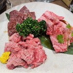 Sumibi Yakiniku Niku Nabeya Koube Biidoro - 