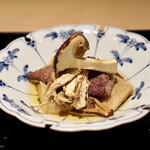 蓬左茶寮 - 岩手松茸ときのこ色々（鮑茸、ハナビラ舞茸など）雑炊、大分ヒレ肉　舞茸胡椒