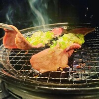 老舗精肉店直送 千種焼肉 飛騨牛の奴隷 千種店 - 