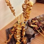 Yakitori Torizou - こだわりの陶器でこった盛り付けをしております☆