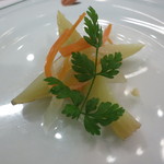 アミューズ　秋茄子　茄子のブロードを使ったマリネ　スパークリングワインのお供に