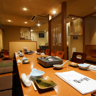 小団体や宴会に最適◎ゆったり過ごせる掘りごたつ席や個室完備