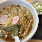 らーめんどんぐり - ワンタン麺　中、薬味ネギ