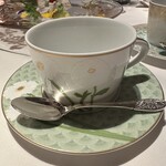 銀座 レカン - この食器の柄が綺麗で気に入った♡