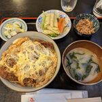 みやだい倶楽部 - かつ丼 900円