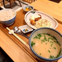 赤坂うまや 新宿 - ■豚汁とチキン南蛮定食　1,300円（税込）