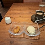 焼肉うしごろ - ホットコーヒーとホットミルク、スイートポテトとバニラアイスクリームの盛り合わせです。