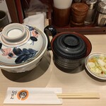 Tokachi Butadon Ippin - 豚丼　990円