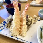 天ぷら よこい - ●二皿目
      ・黒舞茸
      ・海老