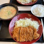 Katsuya - ダブルロースカツ定食1089円プラス豚汁大変更44円