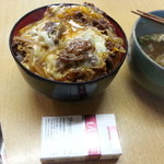 味処 つくし - たばこは10cm・・・・丼は結構大きいですよん。▼（~▽~＠）▼♪♪♪