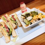 Esunikusu - 野菜・ベーコンたまご(サンドイッチセット)　＋330円