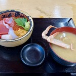 タカマル鮮魚店 - 極上海鮮丼 1980円
            2023年10月22日