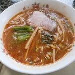 古澤ラーメン - 喧嘩(からみそ)ラーメン　¥700　結構辛味があり、苦手な人は食べられないかも　トッピングのニンニクの芽が柔らかくて美味しい　豚肩ロースのチャーシューも、脂身がほどよく甘い！そして厚い