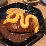 うら銀座くらぶ - てハンバーグ（チーズデミグラス）