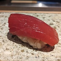 鮨トキドキ串 海老虎 - 赤身漬け