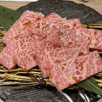 近江うし 焼肉 にくTATSU 青山本店 - 