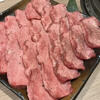 近江うし 焼肉 にくTATSU 青山本店 - 