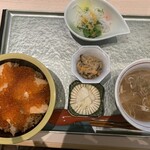 Shungyo Sushi No Mise Ara Hama - はらこ大盛のはらこ飯１人前